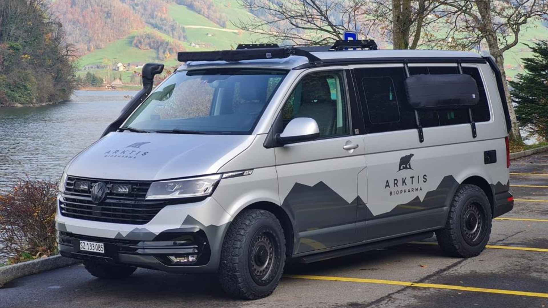 CamperVan mit Arktis Biopharma Logo