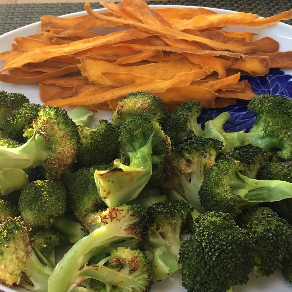 Ofengemüse vom Blech mit Broccoli und Karotten