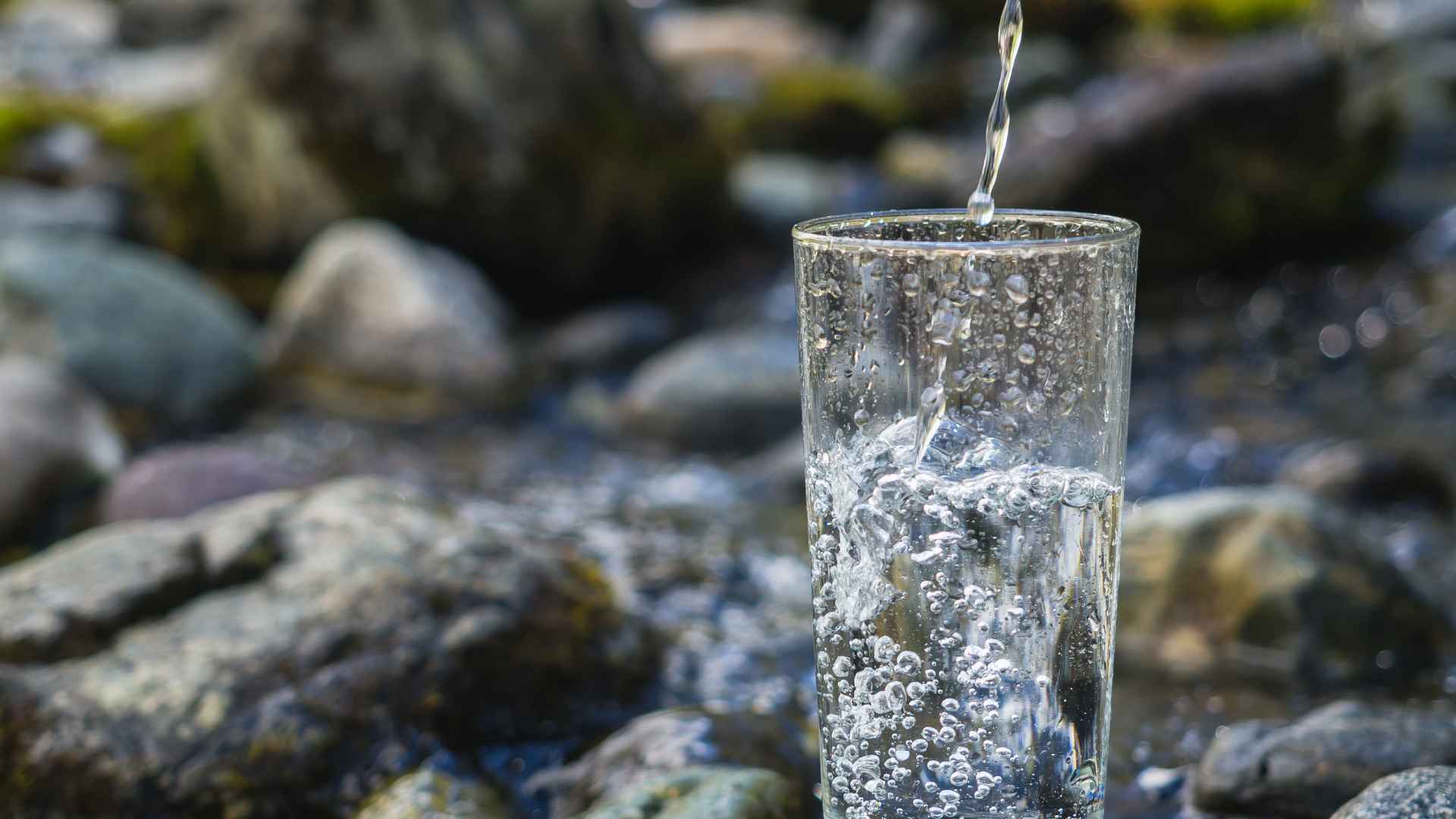 Wasser als einer der am meisten unterschätzten Faktoren für deine Gesundheit (DG218)